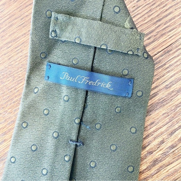 Paul Fredrick | 100% Italian Silk Hand Tailored Tie - Picture 3 of 5